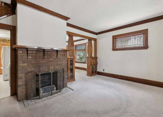 Property at 945 Sherburne Ave, Saint Paul, MN 55104, 3 beds, 2 baths