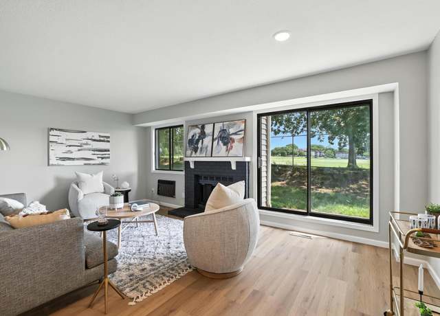 Property at 186 Bridlewood Dr, Saint Paul, MN 55119, 3 beds, 2 baths