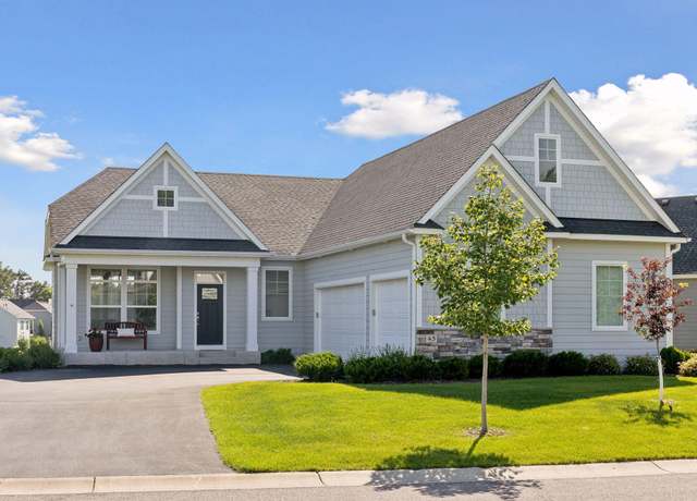 Property at 43 Summit Farm Ln, Gem Lake, MN 55110, 3 beds, 3 baths