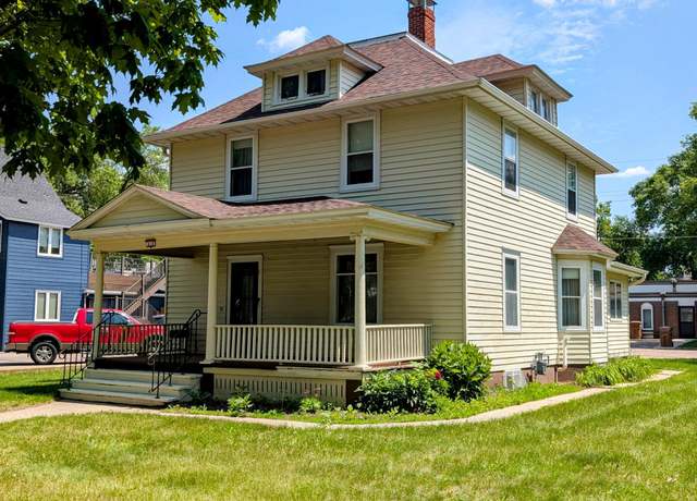 Property at 410 N 5th St, Montevideo, MN 56265, 4 beds, 3 baths