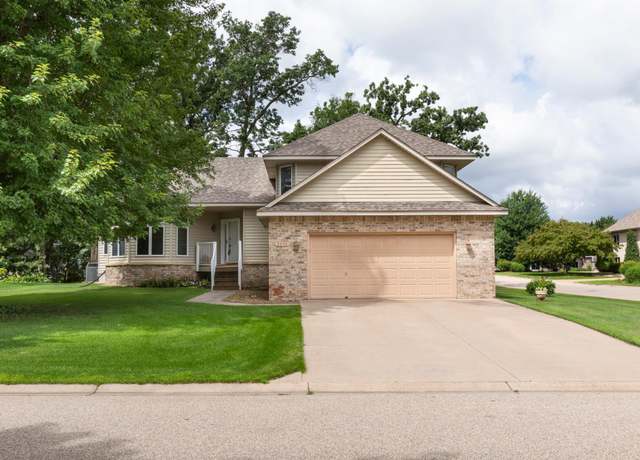 Property at 2232 Homestead Ave N, Oakdale, MN 55128, 3 beds, 3 baths