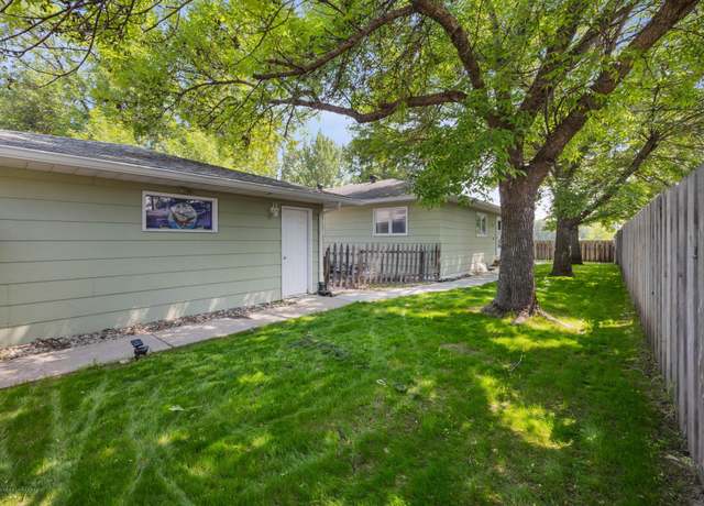 Property at 3034 18th St S, Fargo, ND 58103, 4 beds, 2 baths