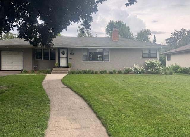 Property at 1141 Summer St, Roseville, MN 55113, 2 beds, 1 bath