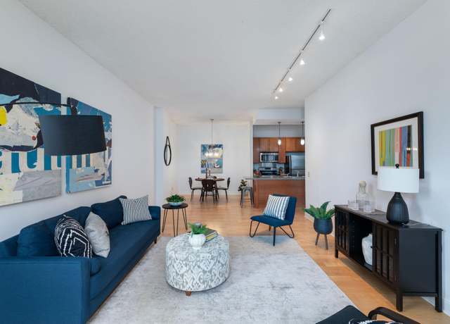 Property at 215 7th St NE #205, Minneapolis, MN 55413, 2 beds, 1 bath