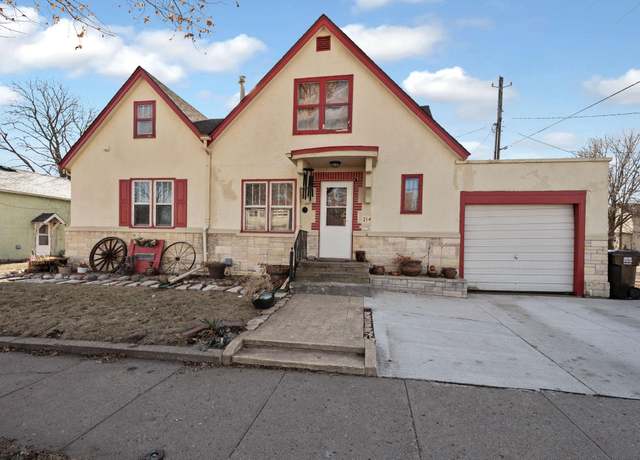 Property at 214 E 5th St, Fairmont, MN 56031, 4 beds, 3 baths