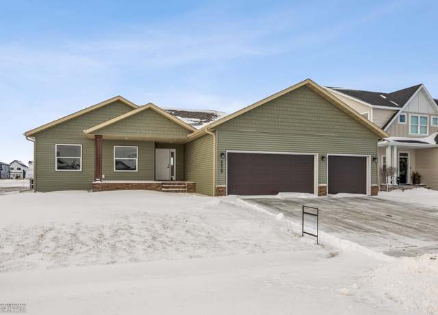Property at 8829 Meadowlark Pkwy, Horace, ND 58047, 3 beds, 3 baths