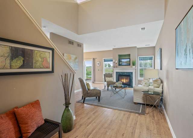 Property at 7619 Derby Ln, Shakopee, MN 55379, 2 beds, 3 baths