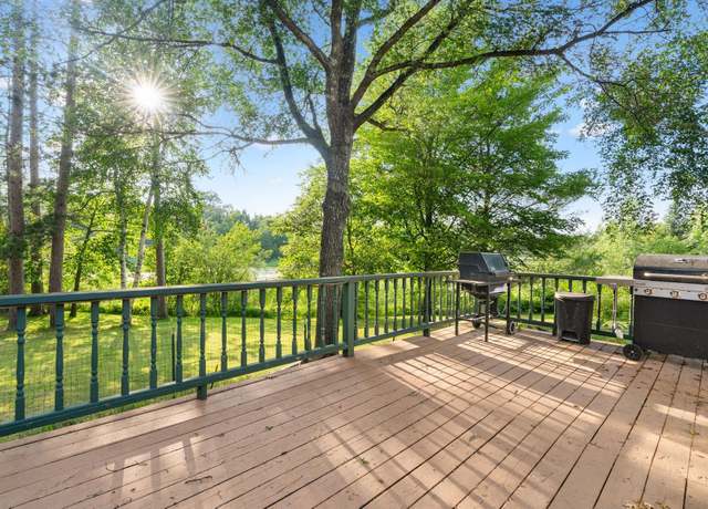 Property at 10499 N Riverside Rd, Hayward, WI 54843, 4 beds, 3 baths