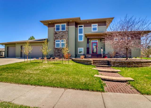 Property at 6238 14 St S, Fargo, ND 58104, 5 beds, 4 baths