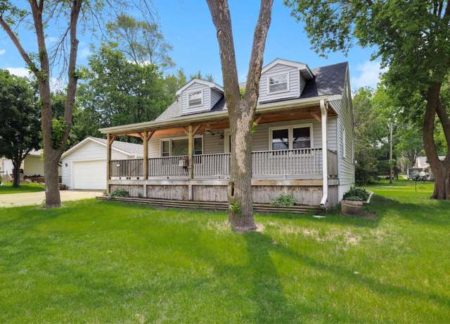 Property at 1115 3rd St NW, Faribault, MN 55021, 3 beds, 3 baths