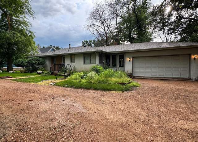 Property at 1015 N Arm Dr, Orono, MN 55364, 3 beds, 2 baths