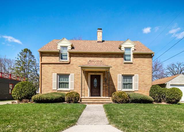 Property at 240 South St, Owatonna, MN 55060, 3 beds, 2 baths