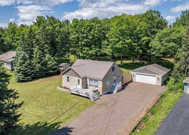 Property at 325 E Locust St, Duluth, MN 55811, 3 beds, 2 baths