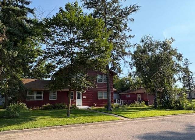 Property at 1819 Pine St, Brainerd, MN 56401, 3 beds, 2 baths