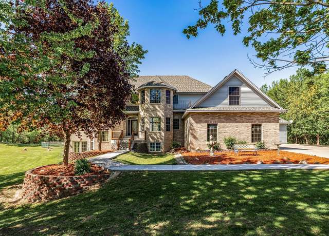 Property at 20090 Hunters Rdg, Corcoran, MN 55374, 8 beds, 7 baths