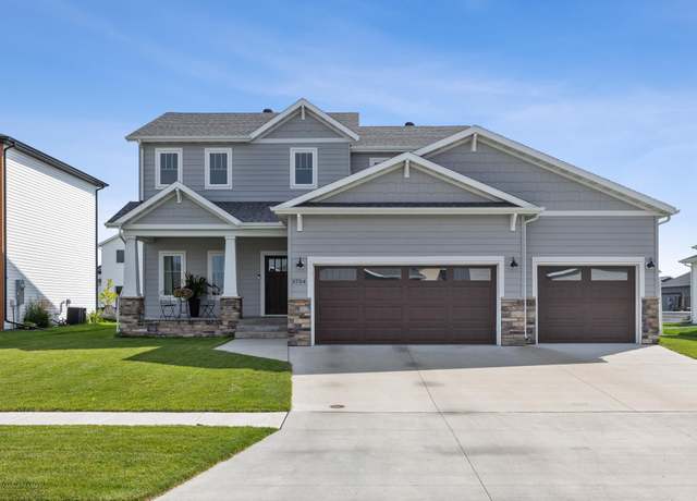 Property at 3754 49th St S, Fargo, ND 58104, 4 beds, 4 baths