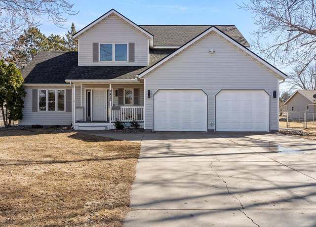 Property at 1412 8th Ave NE, Brainerd, MN 56401, 3 beds, 3 baths