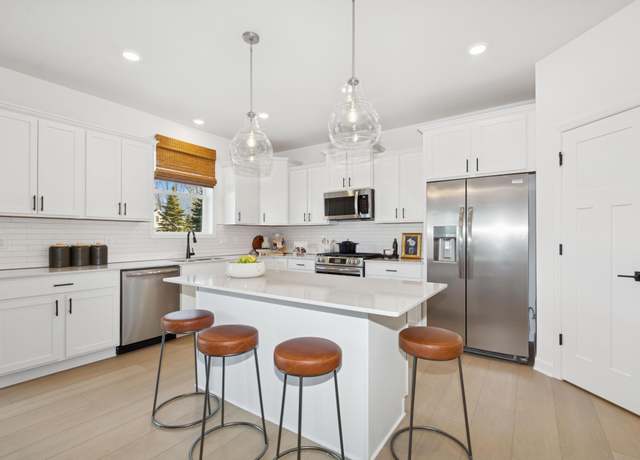 Property at 20325 Gallifrey Way, Lakeville, MN 55044, 4 beds, 3 baths