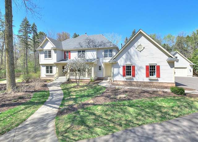 Property at 4730 Mcdonald Drive Pl N, Stillwater, MN 55082, 5 beds, 5 baths