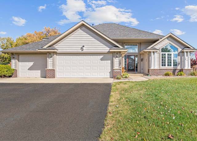 Property at 16450 Griffon Ln, Lakeville, MN 55044, 4 beds, 3 baths