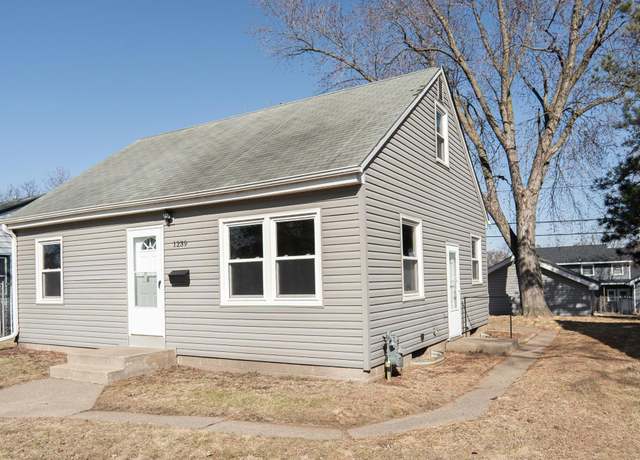 Property at 1239 7th Ave S, South Saint Paul, MN 55075, 3 beds, 2 baths
