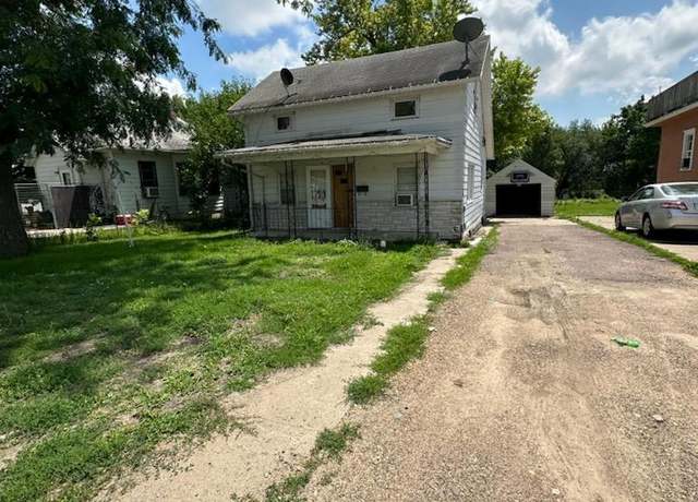 Property at 1410 East Ave, Worthington, MN 56187, 3 beds, 1 bath