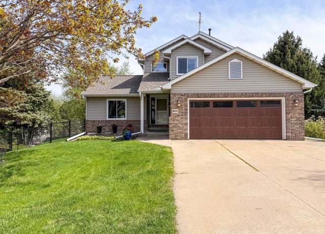 Property at 800 3 1/2 Ave NW, Byron, MN 55920, 5 beds, 4 baths