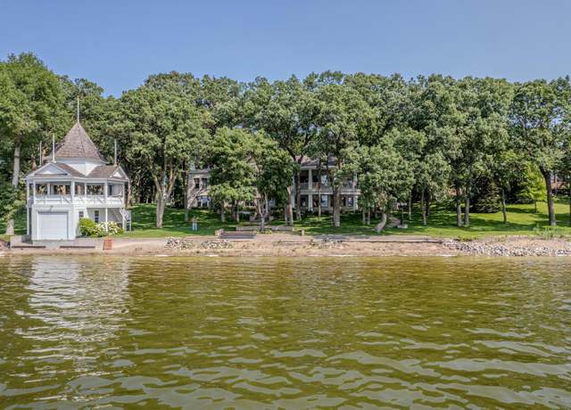 Property at 901 North Shore Dr, Detroit Lakes, MN 56501, 4 beds, 3 baths