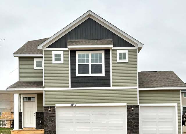 Property at 1019 Shoreview Dr, Jordan, MN 55352, 4 beds, 3 baths