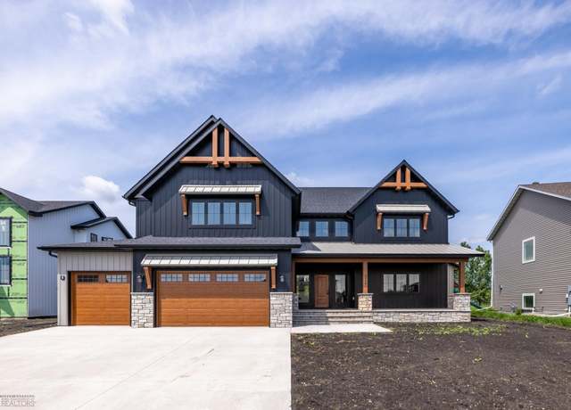 Property at 4727 63rd St S, Fargo, ND 58104, 6 beds, 6 baths