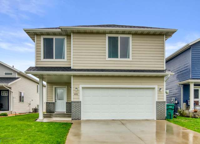 Property at 401 7th St E, Horace, ND 58047, 3 beds, 3 baths