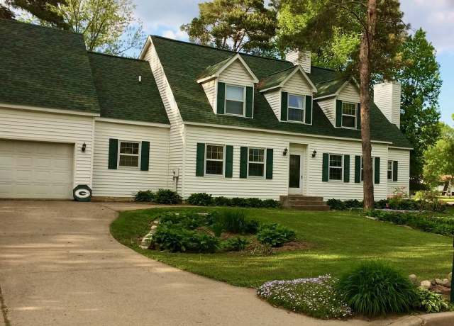 Property at 227 Donatelle St, Amery, WI 54001, 4 beds, 4 baths