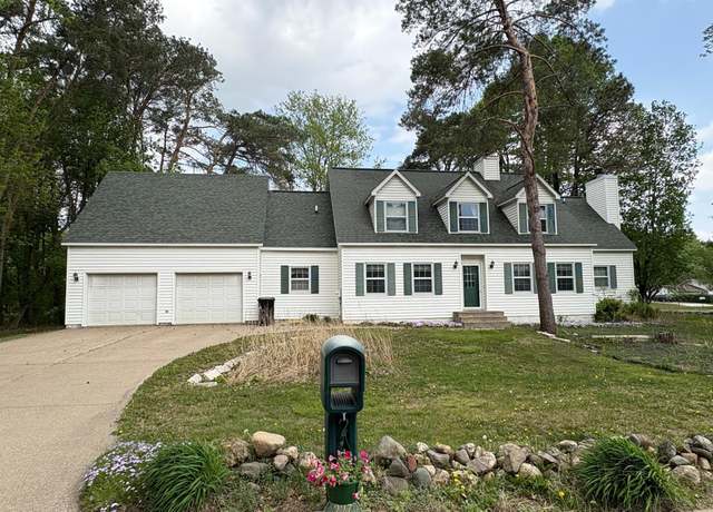 Property at 227 Donatelle St, Amery, WI 54001, 4 beds, 4 baths
