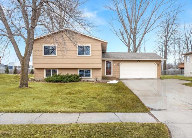 Property at 435 Birch Ln, Moorhead, MN 56560, 4 beds, 2 baths