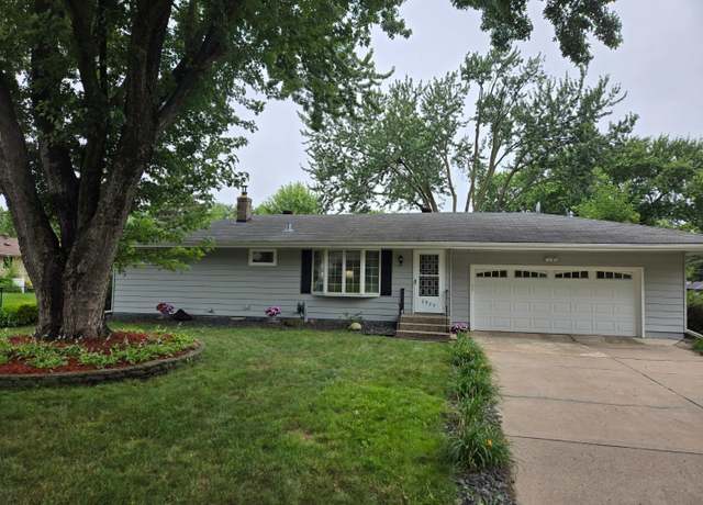 Property at 2927 Marion St, Roseville, MN 55113, 2 beds, 2 baths