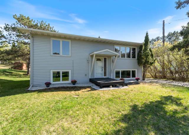 Property at 212 E Willow St, Duluth, MN 55811, 3 beds, 2 baths