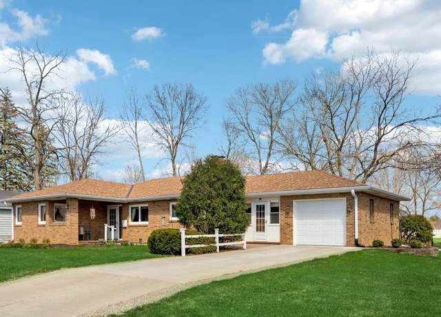 Property at 605 Nevada St, Northfield, MN 55057, 3 beds, 2 baths