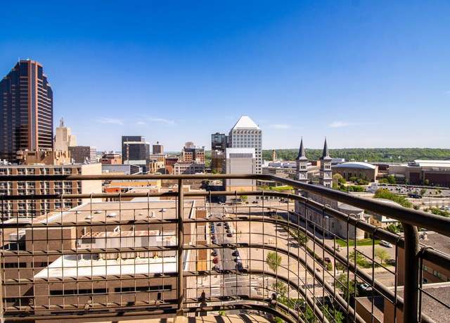 Property at 26 10th St W #1701, Saint Paul, MN 55102, 1 bed, 1 bath