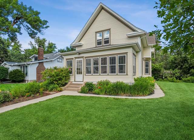 Property at 1222 E Como Blvd, Saint Paul, MN 55117, 4 beds, 2 baths