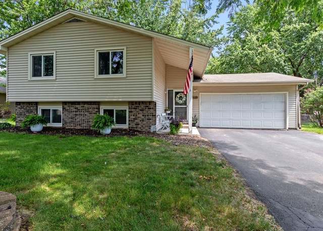 Property at 10020 Trenton Ln N, Maple Grove, MN 55369, 3 beds, 2 baths