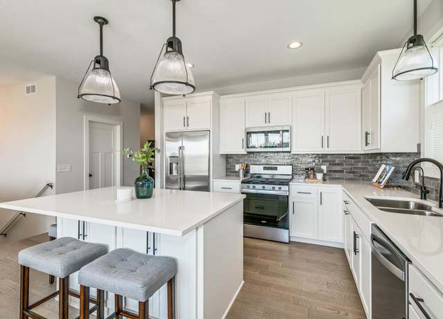Property at 17997 Granite Ct, Lakeville, MN 55044, 4 beds, 3 baths