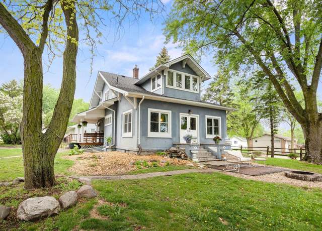 Property at 210 Kingsley St S, Winsted, MN 55395, 3 beds, 2 baths