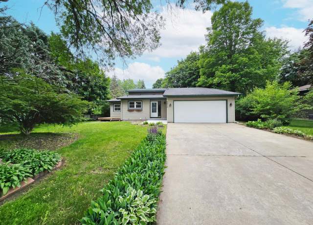 Property at 9912 Upper 205th St W, Lakeville, MN 55044, 4 beds, 2 baths