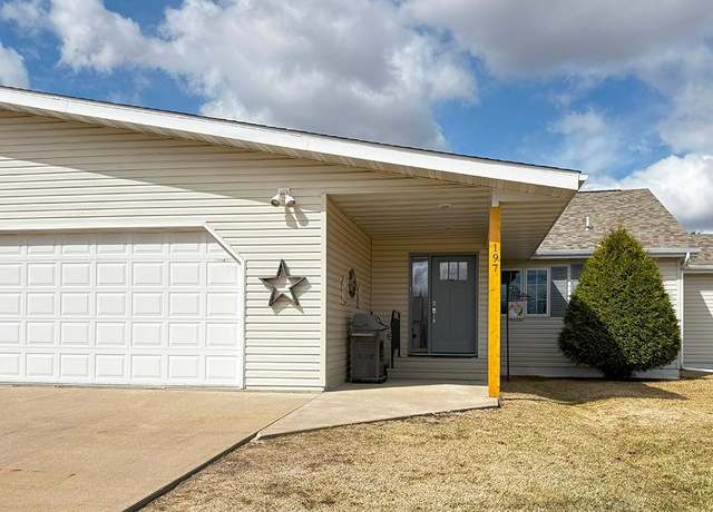Property at 197 Jefferson St, Buhl, MN 55713, 3 beds, 3 baths