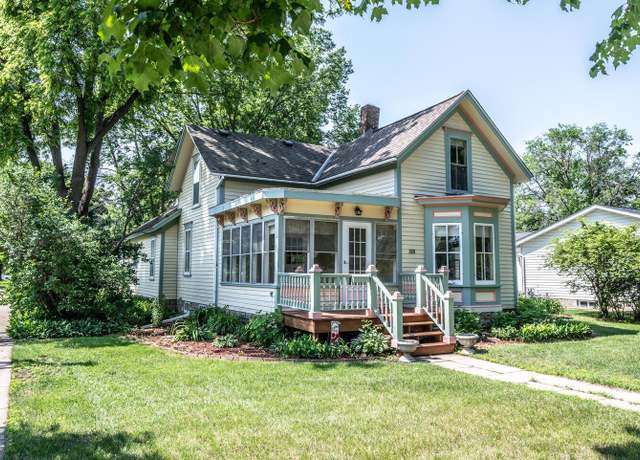 Property at 320 Walnut St, Farmington, MN 55024, 3 beds, 2 baths