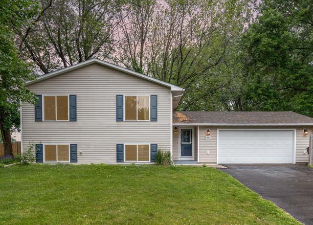 Property at 7433 Drew Ave N, Brooklyn Park, MN 55443, 3 beds, 2 baths