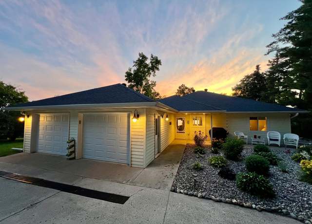 Property at 31129 E Jewett Dr, Elizabeth Twp, MN 56537, 2 beds, 2 baths