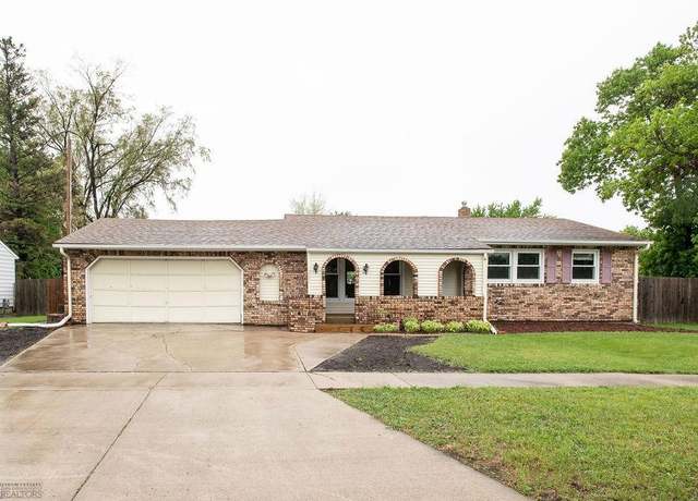 Property at 201 4th Ave E, West Fargo, ND 58078, 3 beds, 3 baths