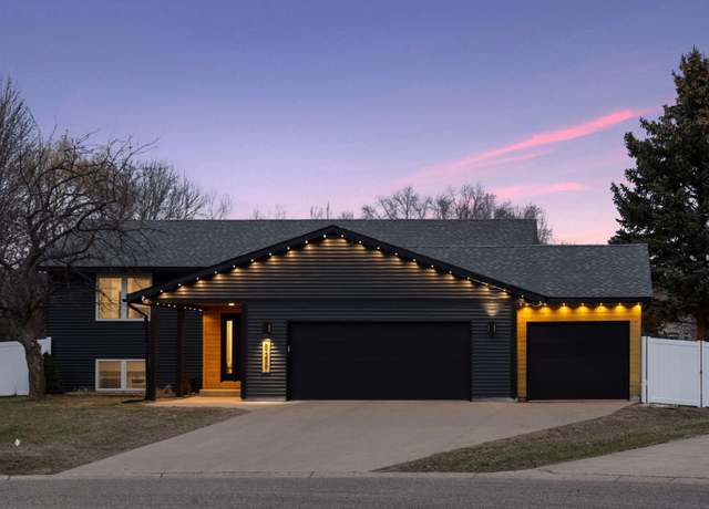 Property at 8251 208th St W, Lakeville, MN 55044, 5 beds, 3 baths
