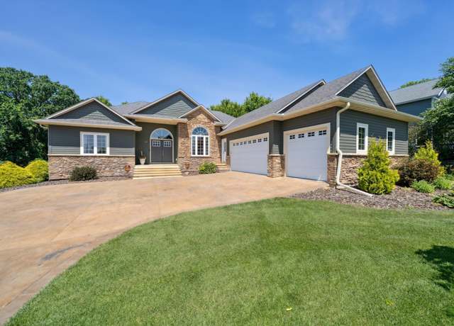 Property at 469 Northern Lights Dr, Prescott, WI 54021, 4 beds, 4 baths